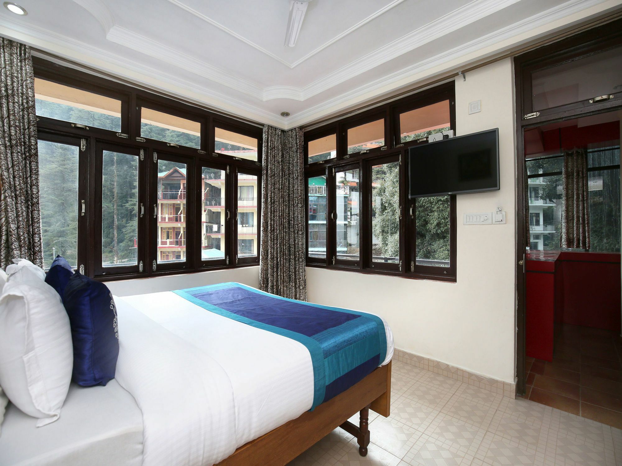 Oyo 9942 Hotel Ravine Dharamshala Extérieur photo